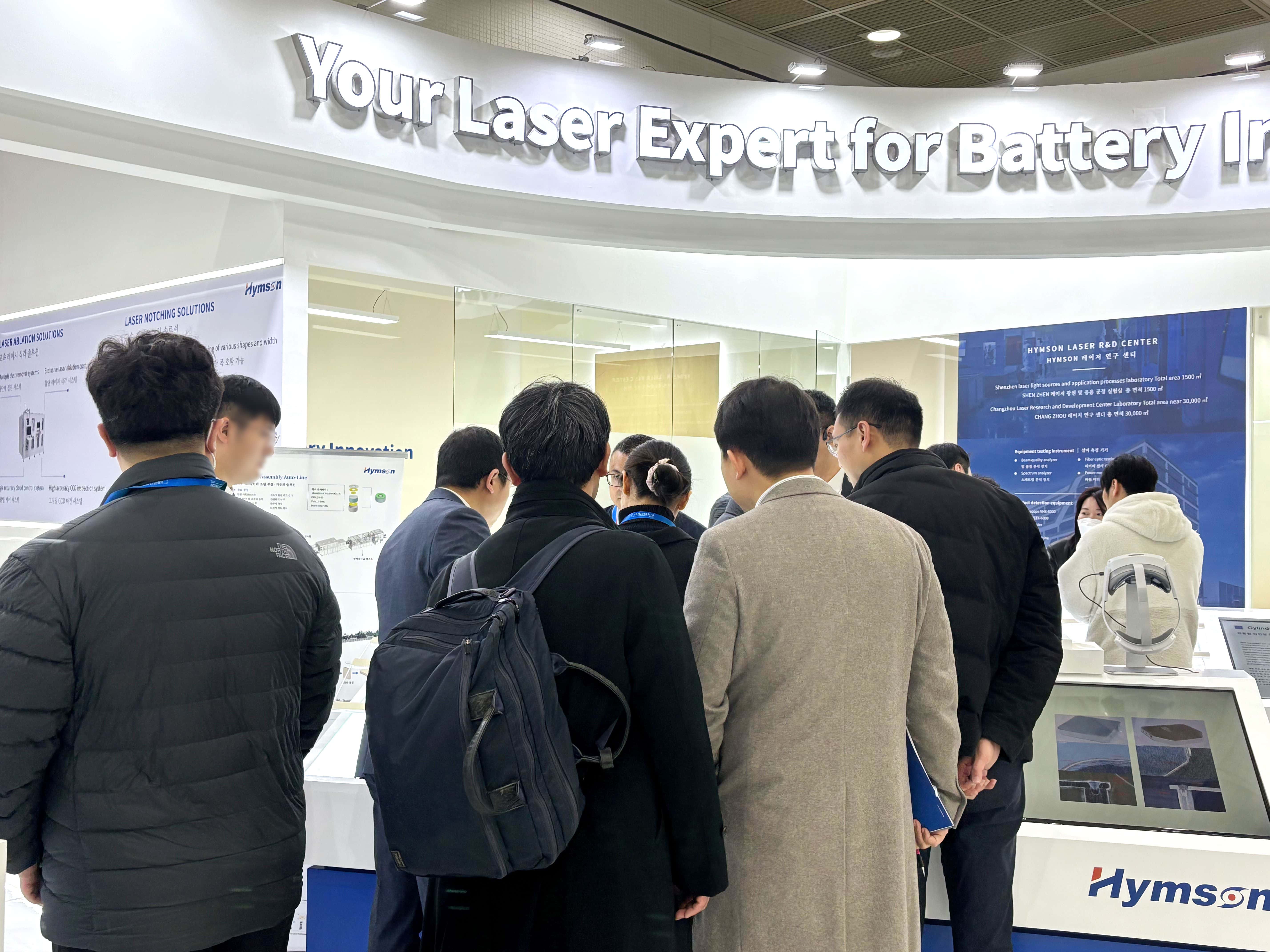 1、SVG-展柜參觀 - 副本.jpg