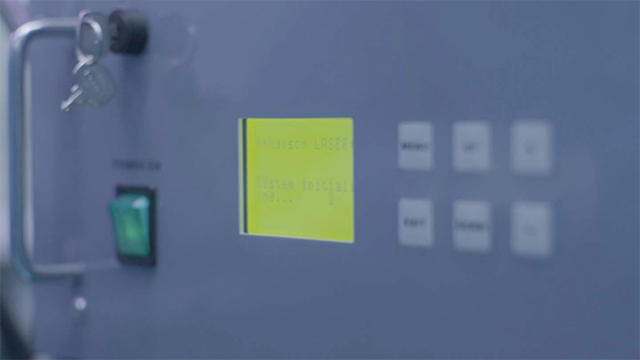 倍頻晶體高精度溫控技術